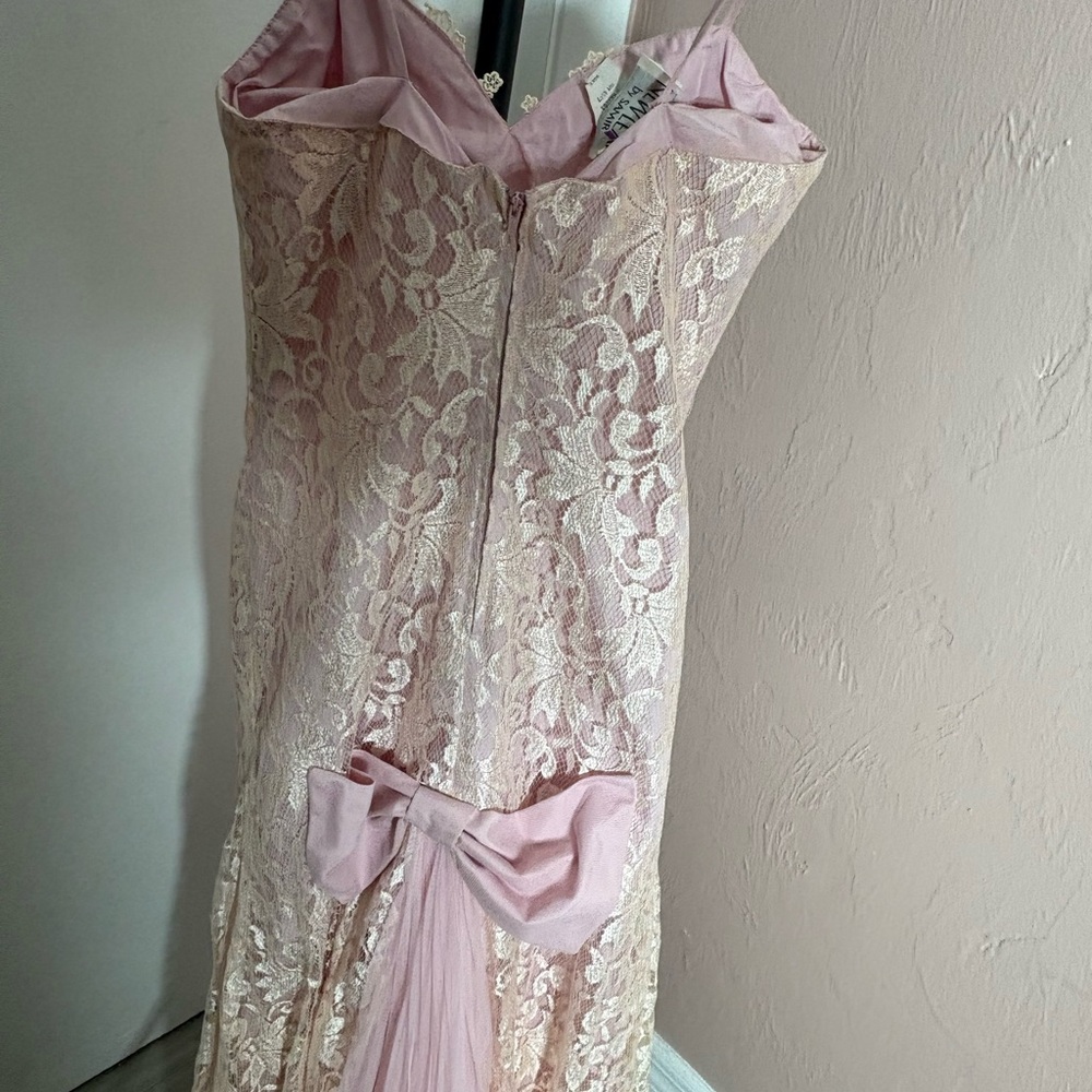 newleaf by samir  nice beautiful pink dress 

Size 7/8

Really good condition - Picture 7 of 8
